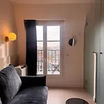 Studio Eiffel Tower View